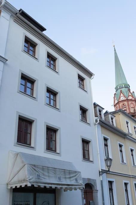 Charming Old Town Arkadenhof Apartment