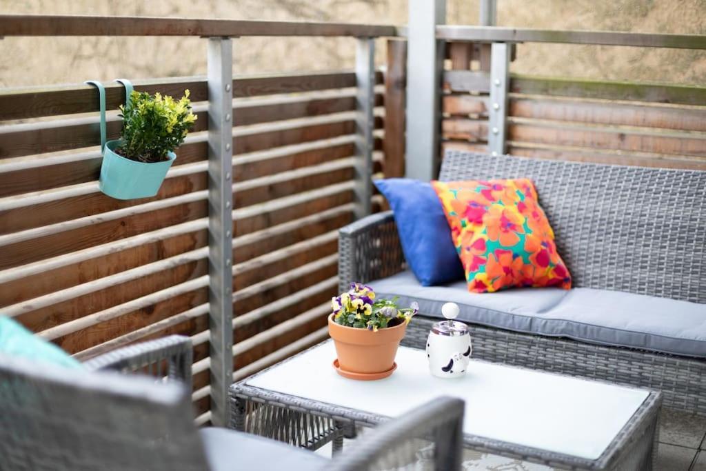 Charming Old Town Arkadenhof Apartment *